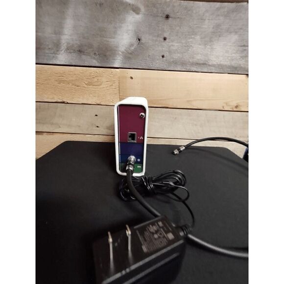 Arris SB6183 Surfboard Cable Modem DOCSIS 3.0 White - Picture 4 of 4